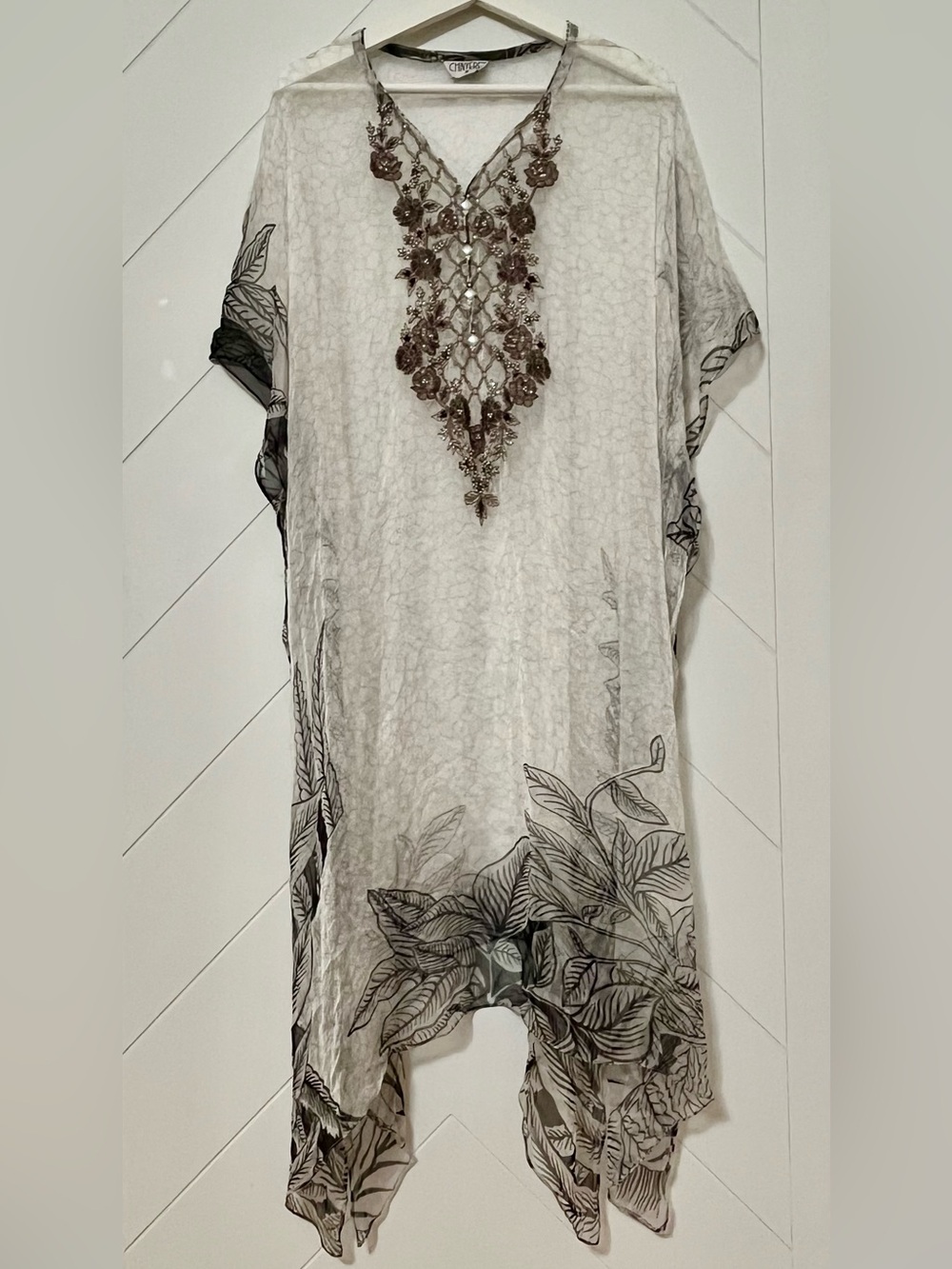Chinyere Kaftan Embroidered Tunic with Brown Beaded V-Neck Embellishment